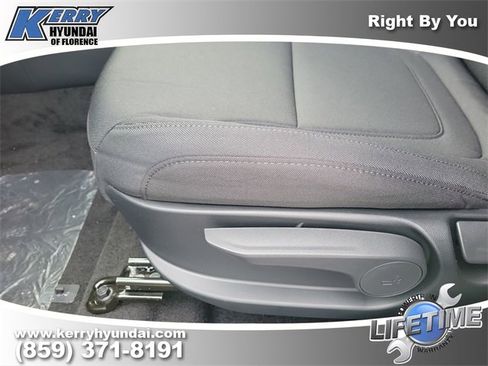 New 2026 Hyundai Tucson SE image 16