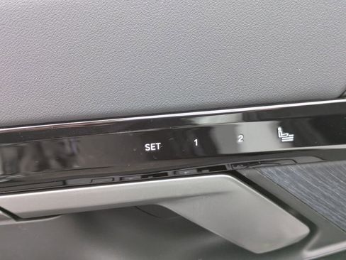 New 2026 BMW 530i xDrive w/ M Sport Package image 12