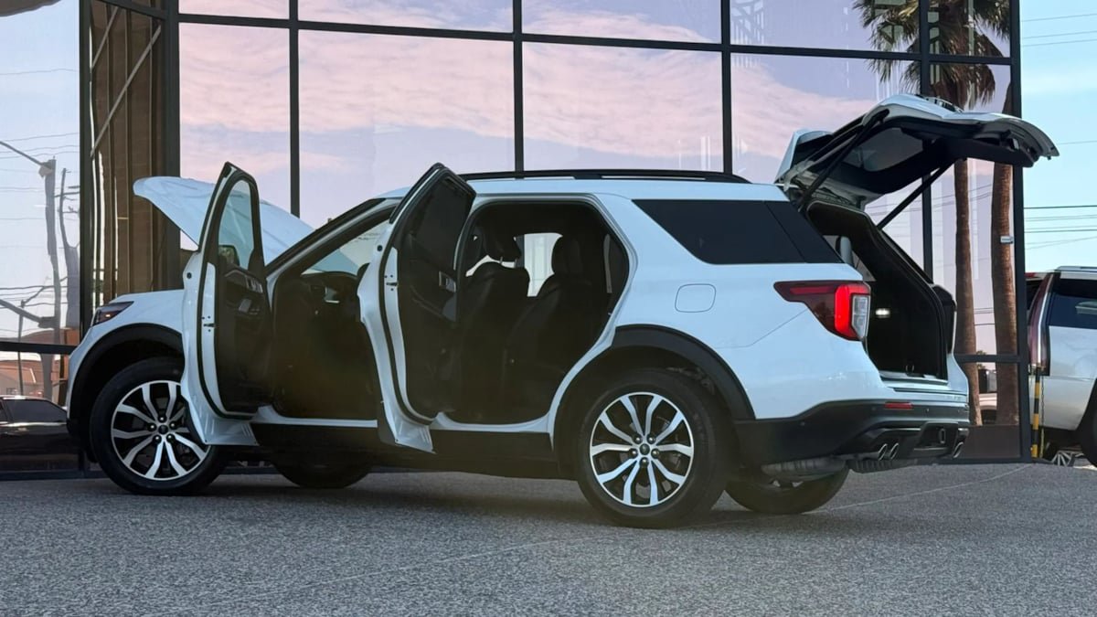 Used 2020 Ford Explorer ST w/ Premium Technology Package AWD/4WD image 29