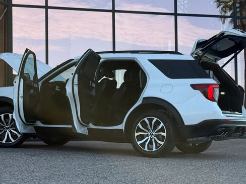 Used 2020 Ford Explorer ST w/ Premium Technology Package AWD/4WD image 29
