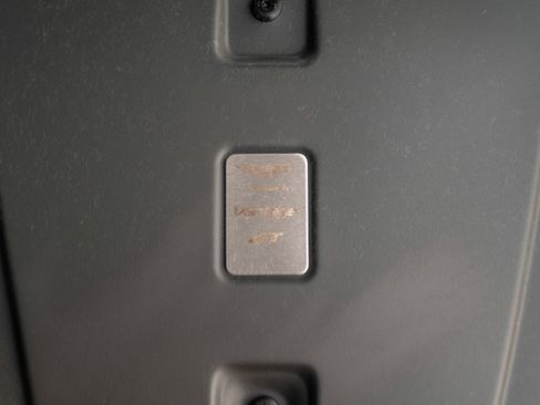 Used 2015 Aston Martin V8 Vantage GT image 32