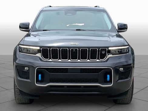 Used 2022 Jeep Grand Cherokee Overland w/ Advanced Protech Group III AWD/4WD image 4