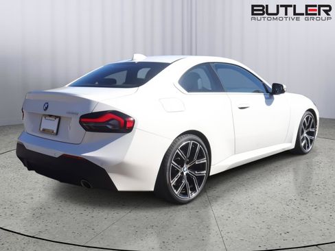 Used 2022 BMW 230i Coupe w/ Premium Package image 7
