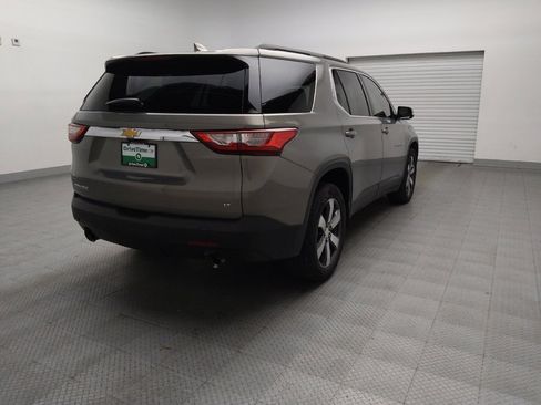 Used 2019 Chevrolet Traverse LT w/ LT Premium Package image 9