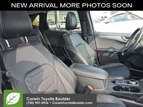 Used 2023 Ford Escape Platinum w/ Premium Technology Package AWD/4WD image 10