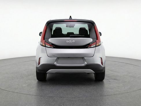 Used 2025 Kia Soul LX w/ LX Technology Package image 7