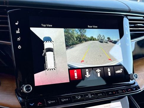 Used 2024 Jeep Grand Wagoneer L Series III image 35