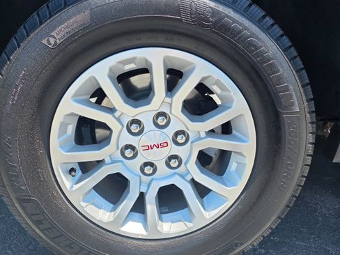 Used 2018 GMC Yukon SLT RWD image 22