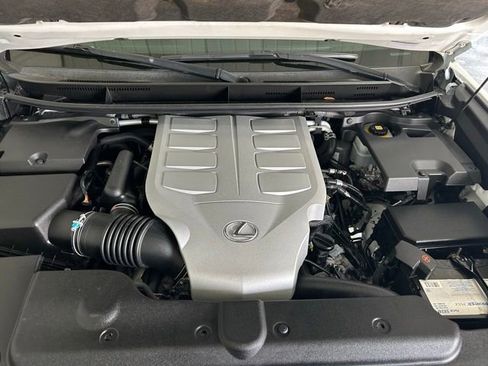 Used 2018 Lexus GX 460 Premium w/ Premium Package AWD/4WD image 11