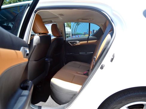 Used 2015 Lexus CT 200h FWD image 15