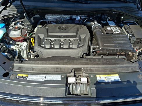 Certified 2022 Volkswagen Tiguan SE R-Line AWD/4WD image 28