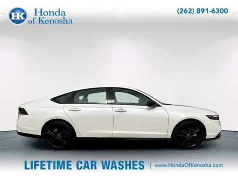 Used 2025 Honda Accord Sport image 5