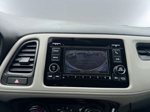 Used 2019 Honda HR-V LX image 15