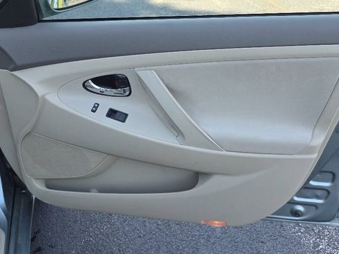 Used 2008 Toyota Camry LE FWD image 11