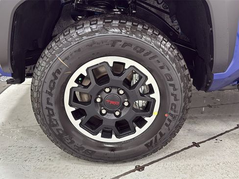 New 2025 Toyota Tacoma TRD Off-Road image 24