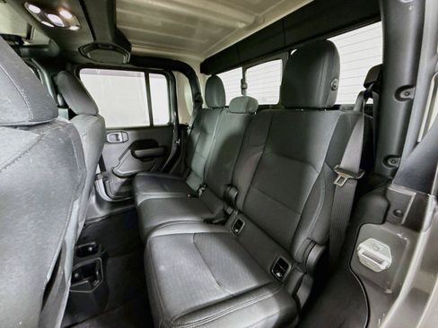 Used 2022 Jeep Gladiator Sport AWD/4WD image 21