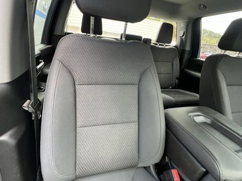 Used 2020 Chevrolet Silverado 2500 Custom w/ Custom Convenience Package image 15