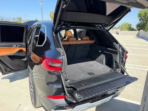 Used 2019 BMW X5 xDrive40i w/ Premium Package 2 AWD/4WD image 16