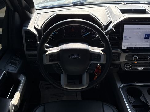 Certified 2022 Ford F250 Lariat w/ Black Appearance Package image 12