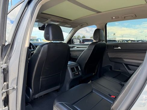 Used 2022 Volkswagen Atlas SE AWD/4WD image 25