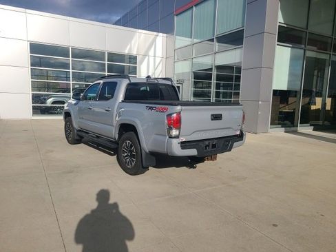 Used 2020 Toyota Tacoma TRD Sport image 5