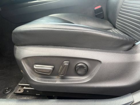 Used 2021 Toyota Camry SE FWD image 27