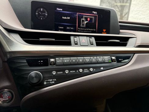 Used 2019 Lexus ES 350 Luxury image 11