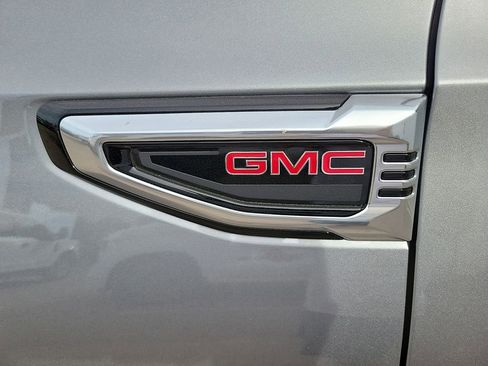 New 2026 GMC Yukon XL Denali image 10
