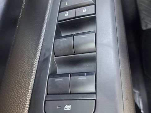 New 2025 Toyota Tacoma SR5 image 15