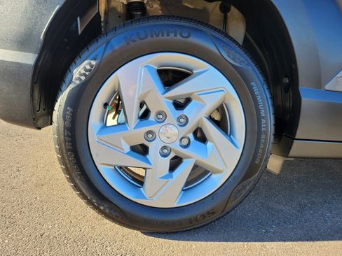 Certified 2025 Hyundai Kona SE image 33