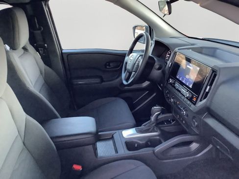 Used 2025 Nissan Frontier S image 12
