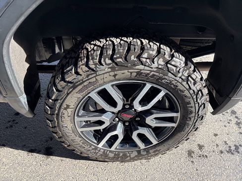 Used 2021 GMC Sierra 1500 AT4 w/ AT4 Preferred Package image 7