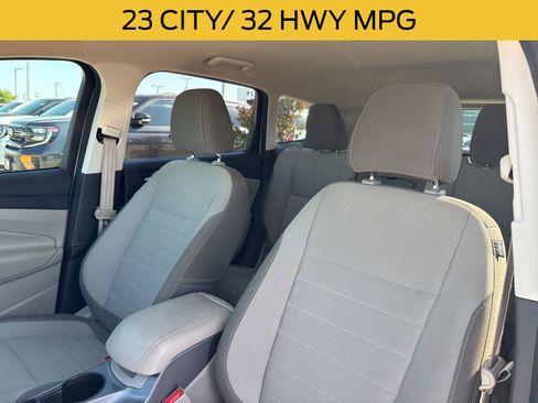 Used 2016 Ford Escape SE FWD image 17