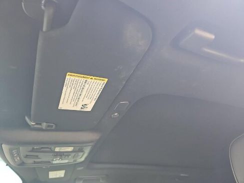 Used 2021 GMC Yukon Denali w/ Denali Premium Package image 10