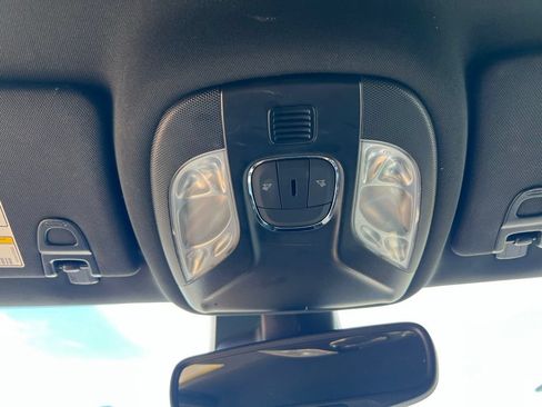 Used 2025 Jeep Compass Limited AWD/4WD image 37