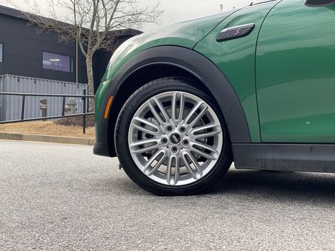 Certified 2024 MINI Cooper S image 11