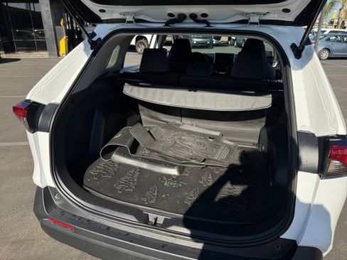 Used 2023 Toyota RAV4 Hybrid Woodland image 20