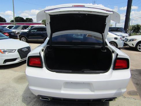 Used 2014 Dodge Charger SXT RWD image 7