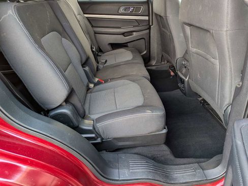 Used 2019 Ford Explorer XLT image 19