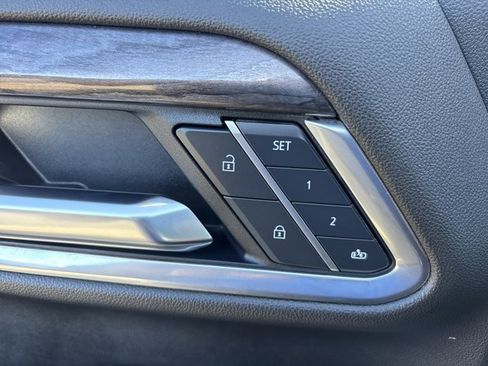 Used 2025 Chevrolet Silverado 2500 LTZ w/ LTZ Premium Package image 24