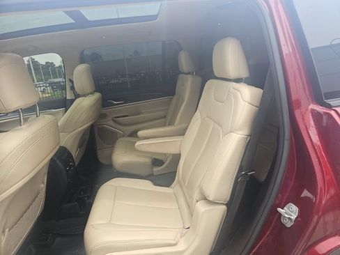 Used 2021 Jeep Grand Cherokee L Limited RWD image 16
