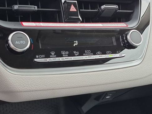 Certified 2026 Toyota Corolla LE FWD image 21