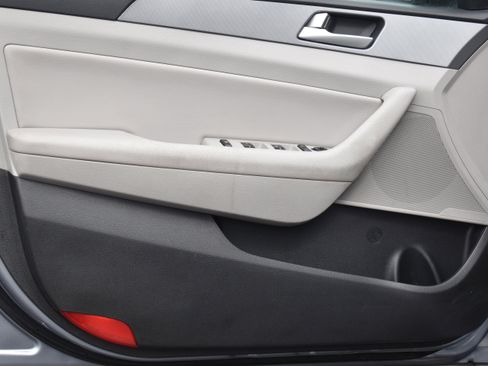 Used 2017 Hyundai Sonata SE image 18