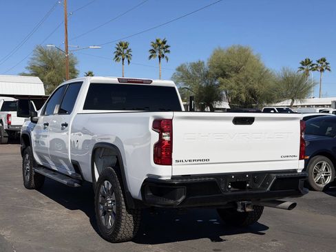 Used 2022 Chevrolet Silverado 2500 Custom w/ Custom Convenience Package image 6