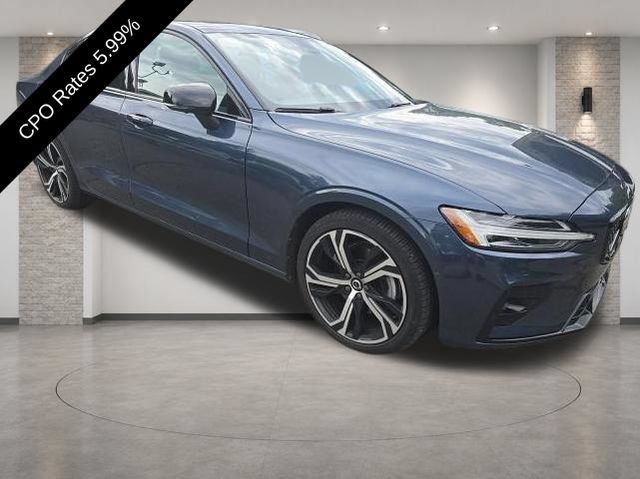 Used 2025 Volvo S60 B5 Plus AWD/4WD image 3