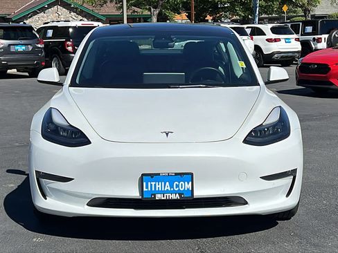 Used 2022 Tesla Model 3 Long Range AWD/4WD image 2