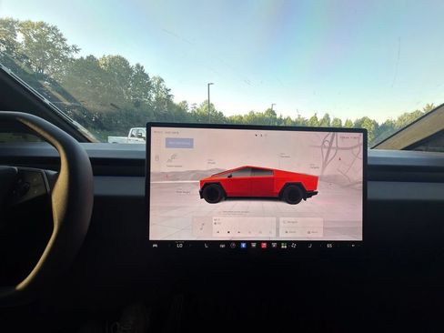 Used 2025 Tesla Cybertruck AWD Crew Cab image 30