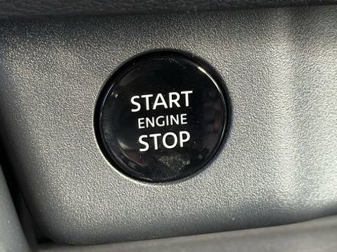 New 2026 Nissan Rogue Platinum image 17