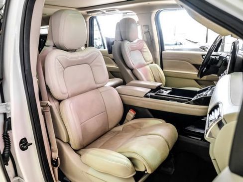 Used 2021 Lincoln Navigator L Reserve image 28