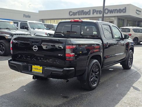 Used 2022 Nissan Frontier SV image 4